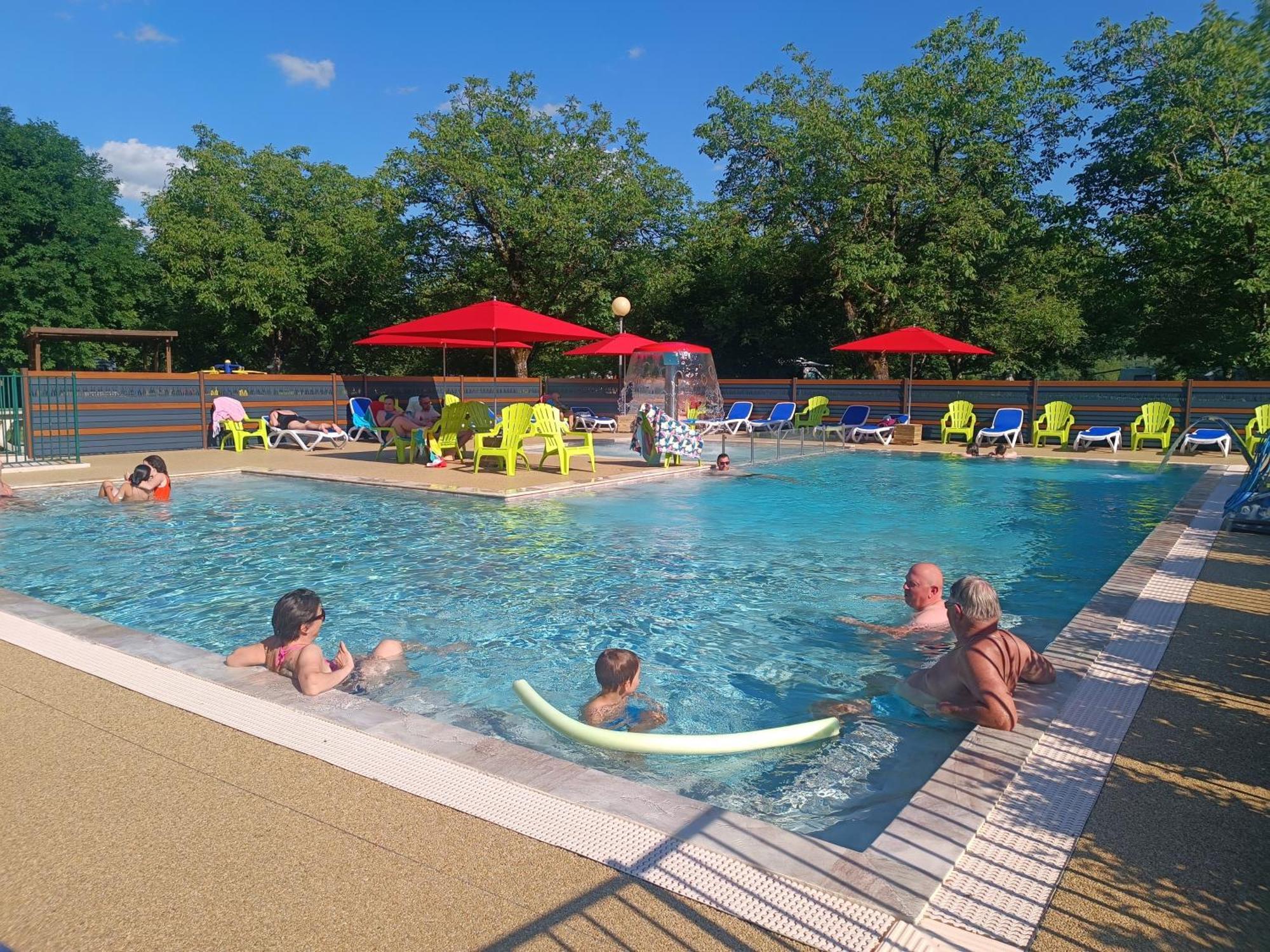 Camping La Plage Lot Vallee De La Dordogne Rocamadour Meyronne Exterior foto
